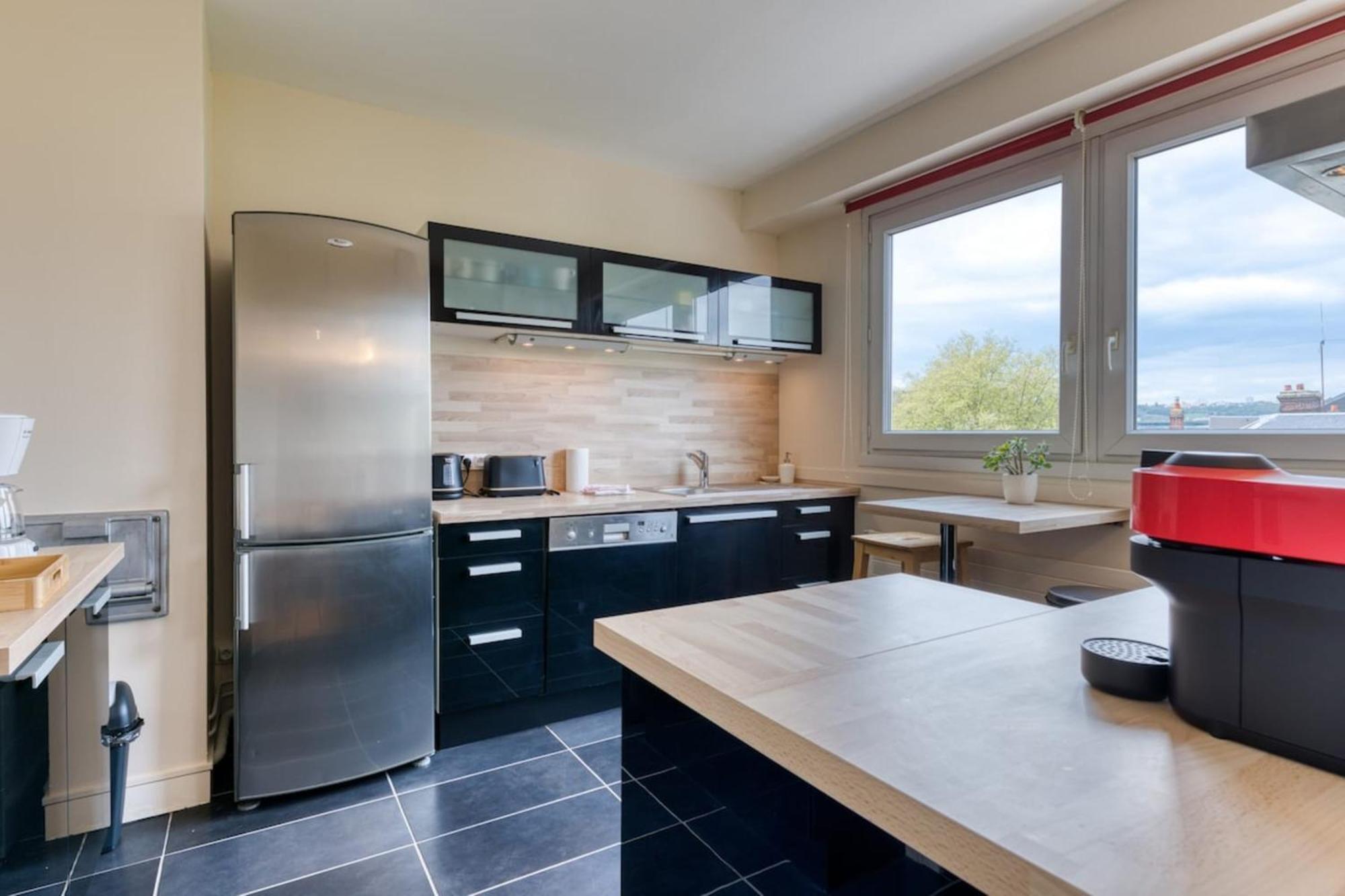 Apartamento Francoise F5 Avec Parking Ruan Exterior foto